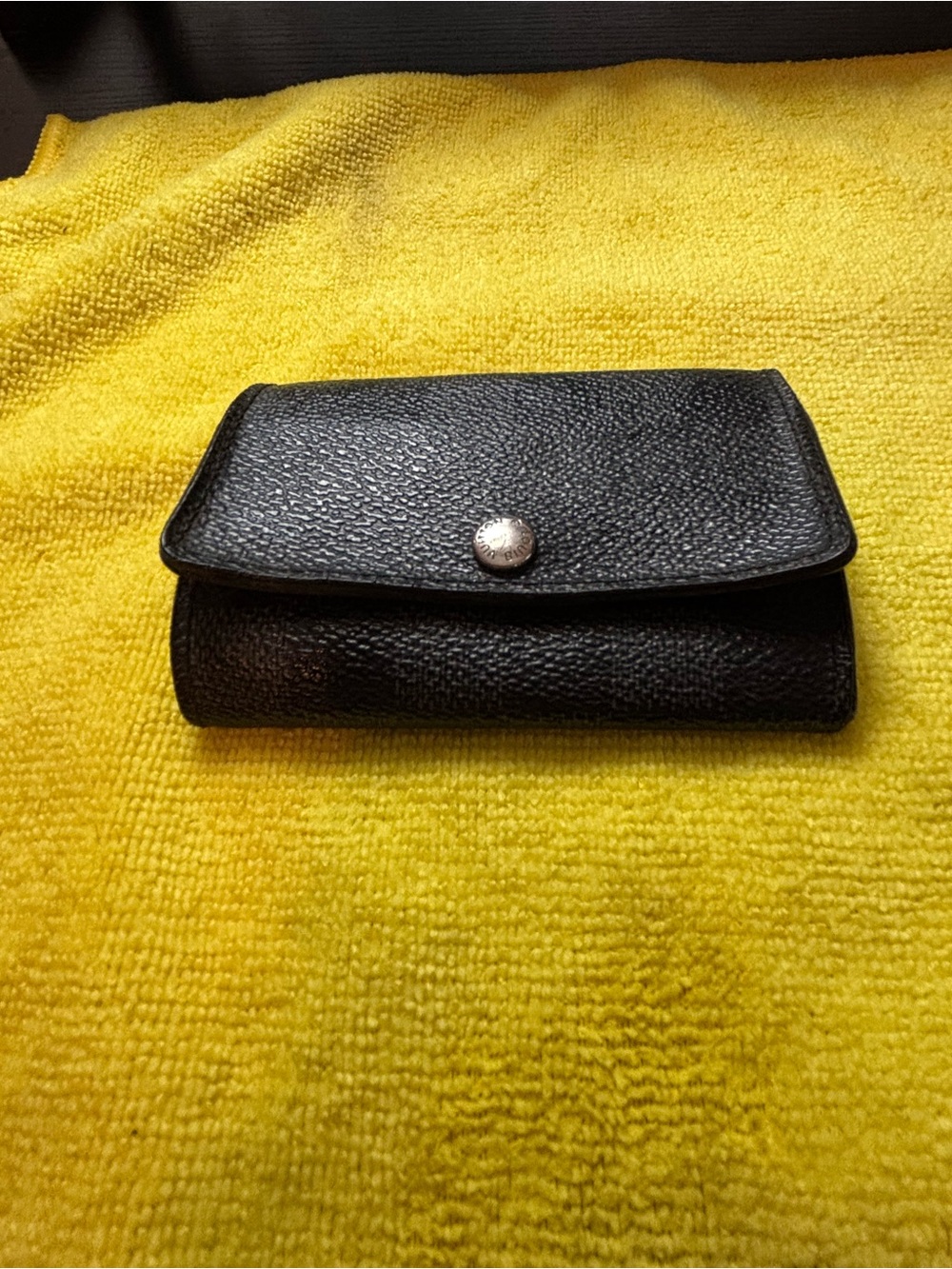 Authentic Louis Vuitton 6-Key Holder Damier Graphite – Very Good Condition